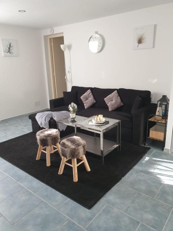 Apartment Avignon Le Pontet  Exteriör bild